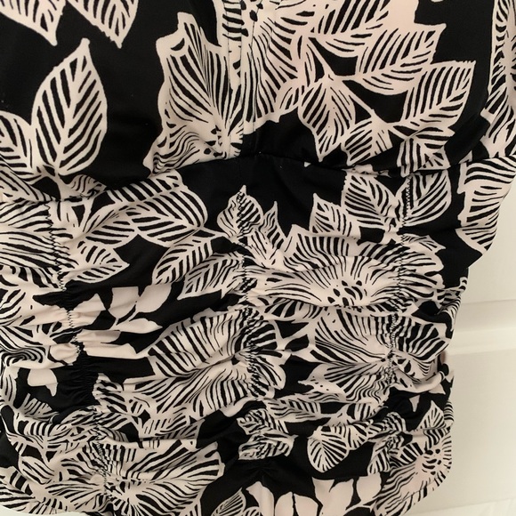 Bathing suit - Picture 5 of 5